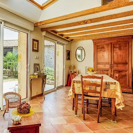2 Bedroom Awesome In Feriehus Vouleme