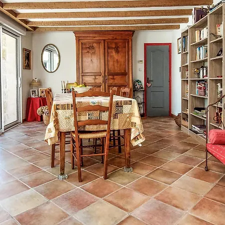 Feriehus 2 Bedroom Awesome In Vouleme
