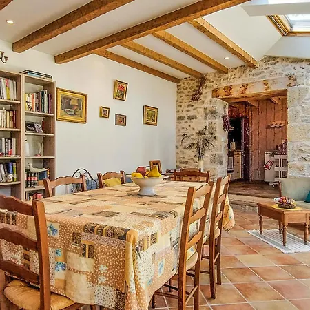 2 Bedroom Awesome In * Vouleme
